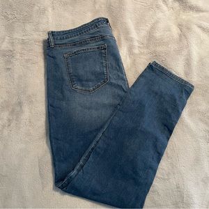 Sonoma skinny jeans size 16